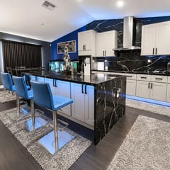 Luxury 4BR | 3 King beds + Hot Tub + EV Charger