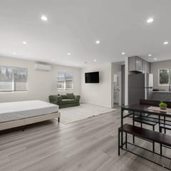 ৎ୭Cozy Burbank Retreatৎ୭
