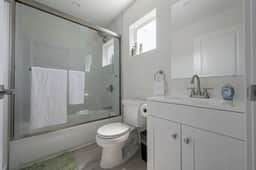 ৎ୭Prime new beautiful studio in burbankৎ୭w/ 2 beds - Image 5