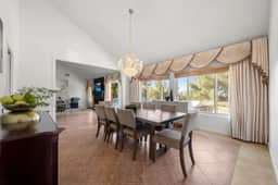 ৎ୭Stylish Glendale Retreat w Pool & Billiardsৎ୭ - Image 3