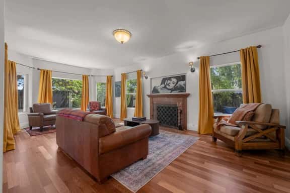 Ape' Gedara - (අපේ ගෙදර) - Our House near LAX - Image 1