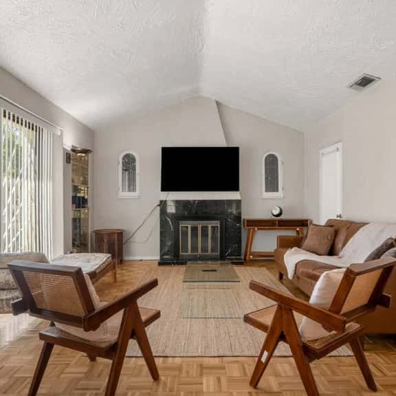 ৎ୭Charming 2BR Home in North Hollywood ৎ୭ - Image 1
