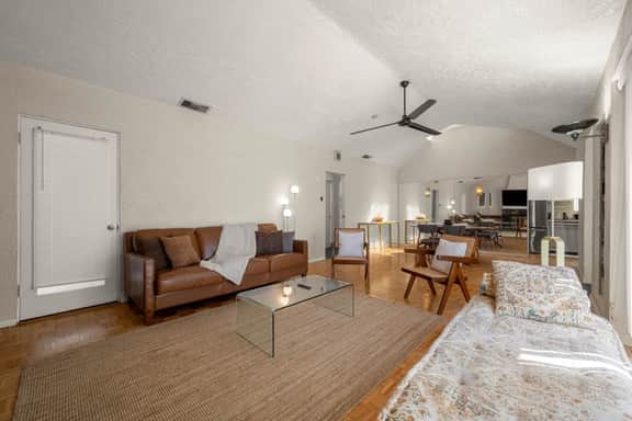 ৎ୭Charming 2BR Home in North Hollywood ৎ୭ - Image 2